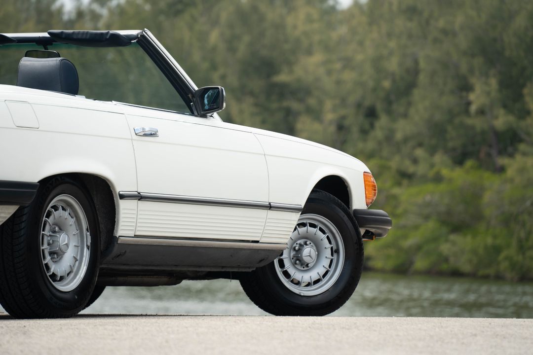 1984 Mercedes-Benz 380-Class