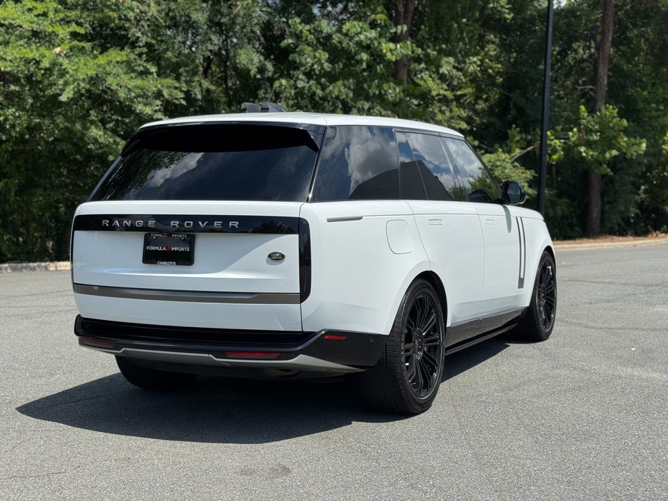 2023 Land Rover Range Rover SE P400
