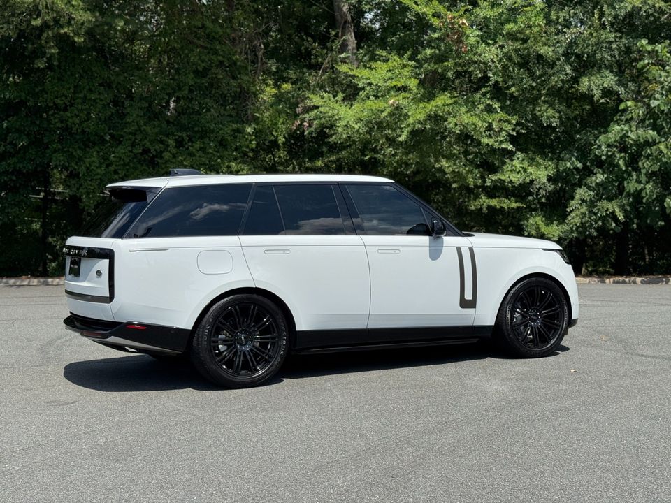 2023 Land Rover Range Rover SE P400