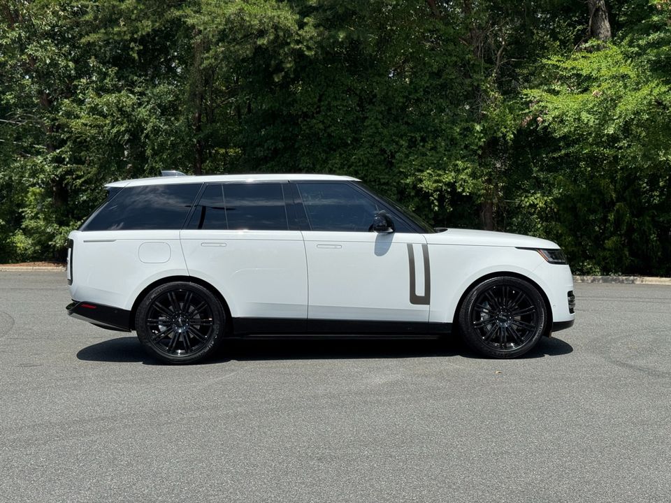 2023 Land Rover Range Rover SE P400