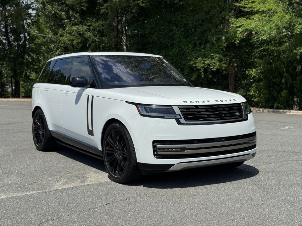 2023 Land Rover Range Rover SE P400