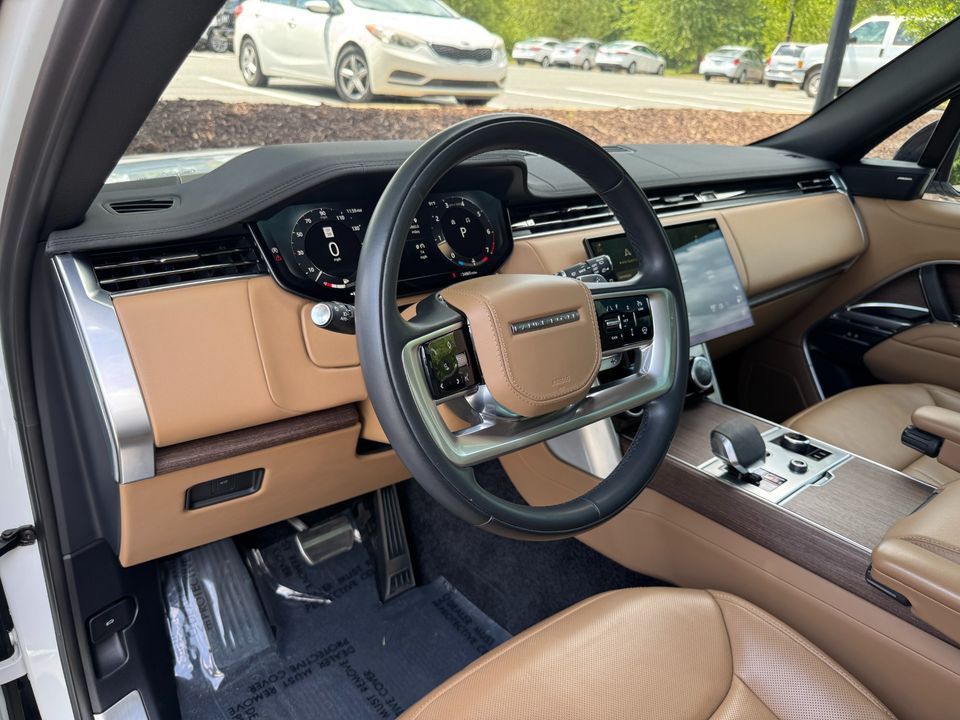 2023 Land Rover Range Rover SE P400
