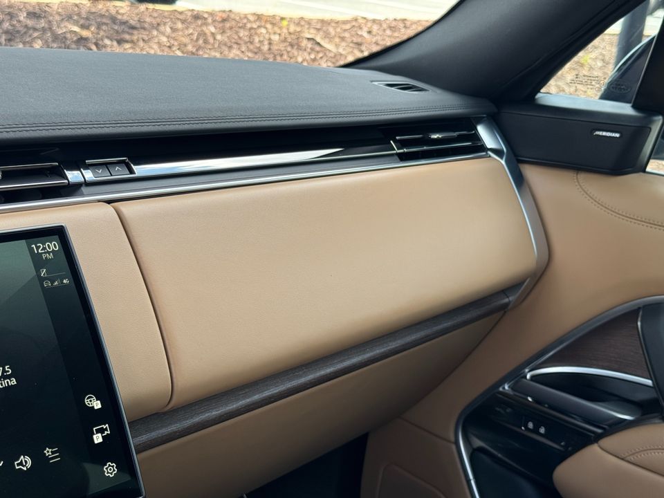 2023 Land Rover Range Rover SE P400