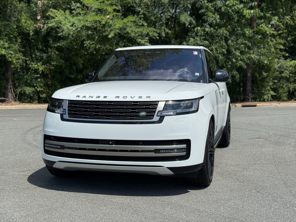2023 Land Rover Range Rover SE P400