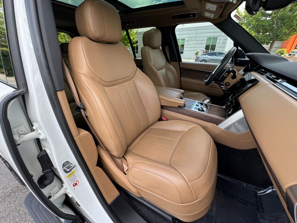 2023 Land Rover Range Rover SE P400