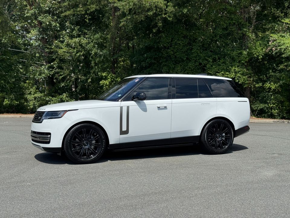2023 Land Rover Range Rover SE P400