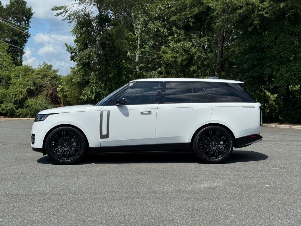 2023 Land Rover Range Rover SE P400