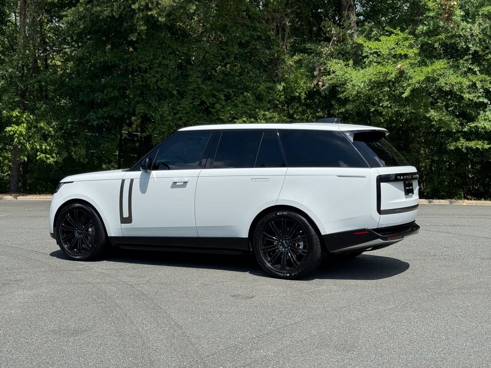 2023 Land Rover Range Rover SE P400