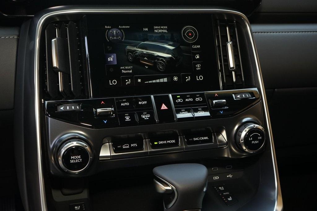 2025 Lexus LX 600