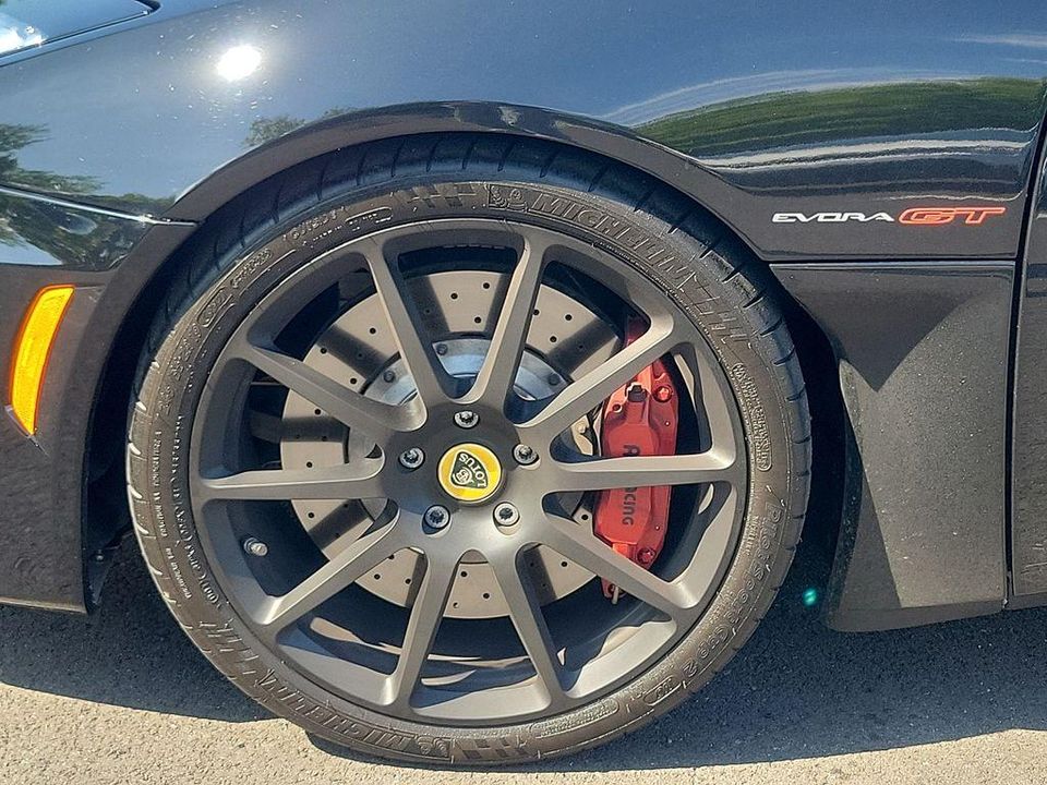 2020 Lotus Evora