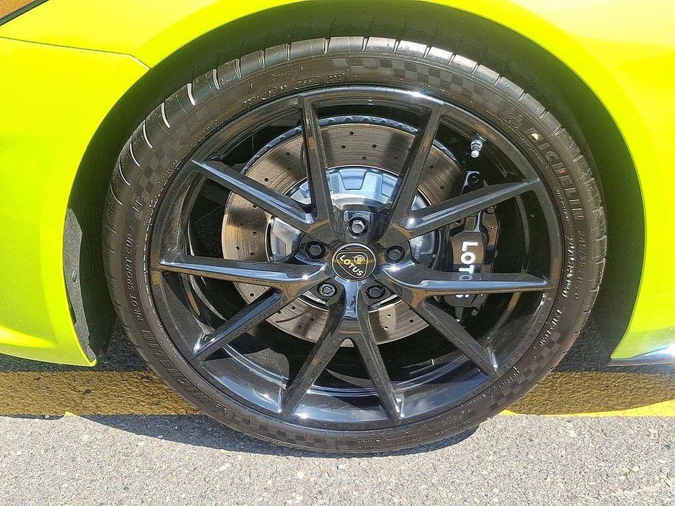 2025 Lotus Emira