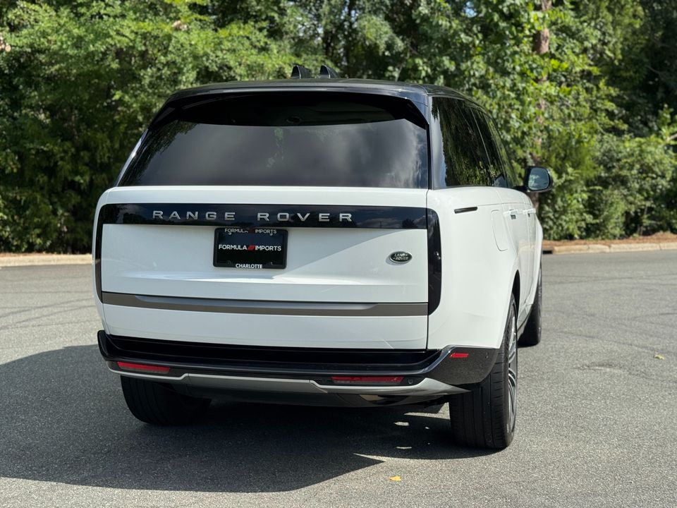 2023 Land Rover Range Rover SE P400