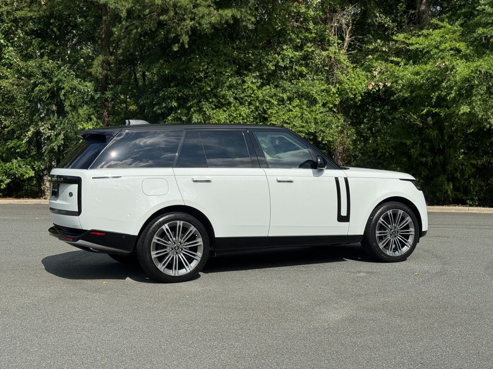2023 Land Rover Range Rover SE P400