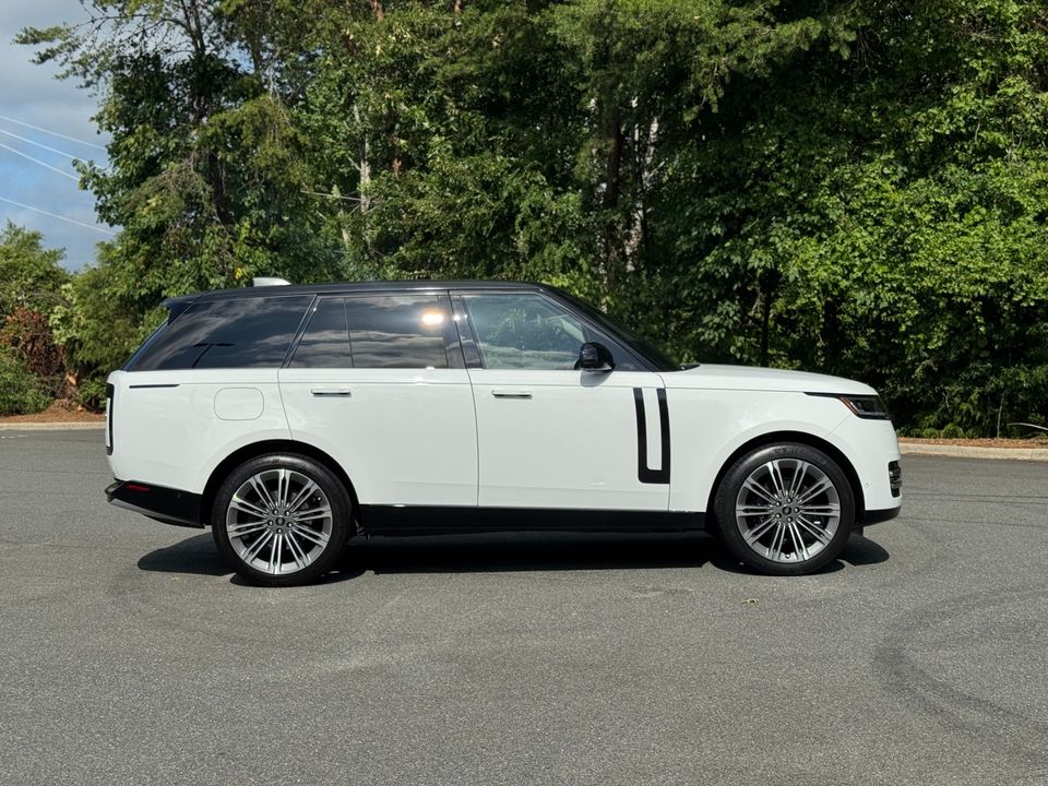 2023 Land Rover Range Rover SE P400
