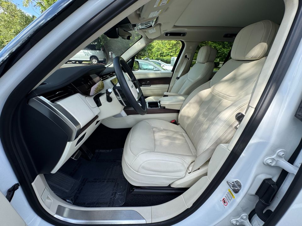 2023 Land Rover Range Rover SE P400