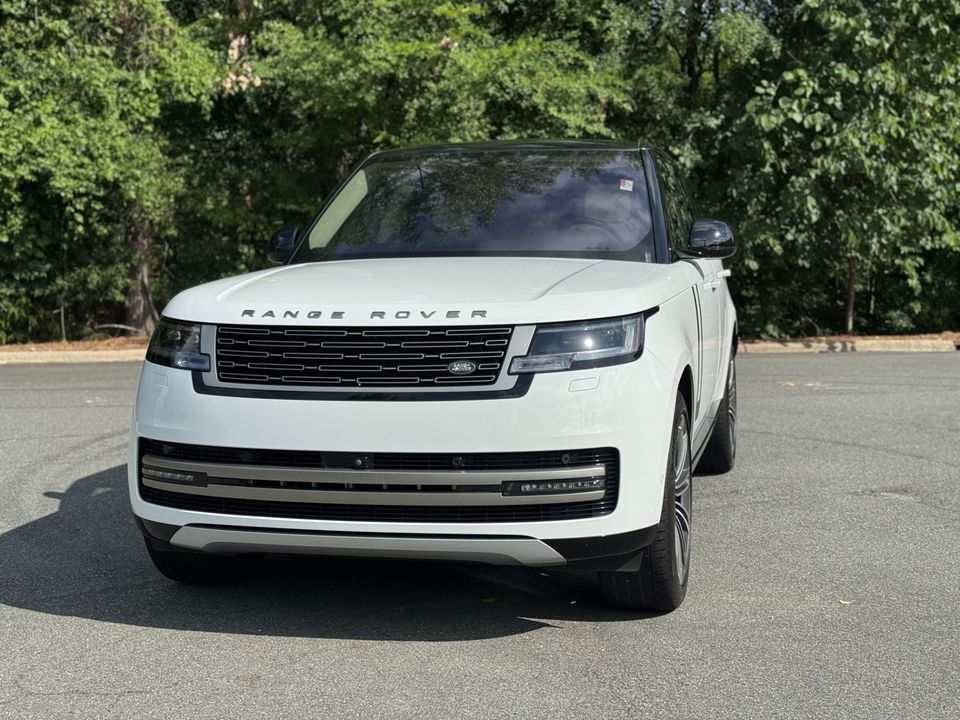 2023 Land Rover Range Rover SE P400