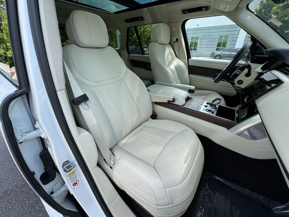 2023 Land Rover Range Rover SE P400