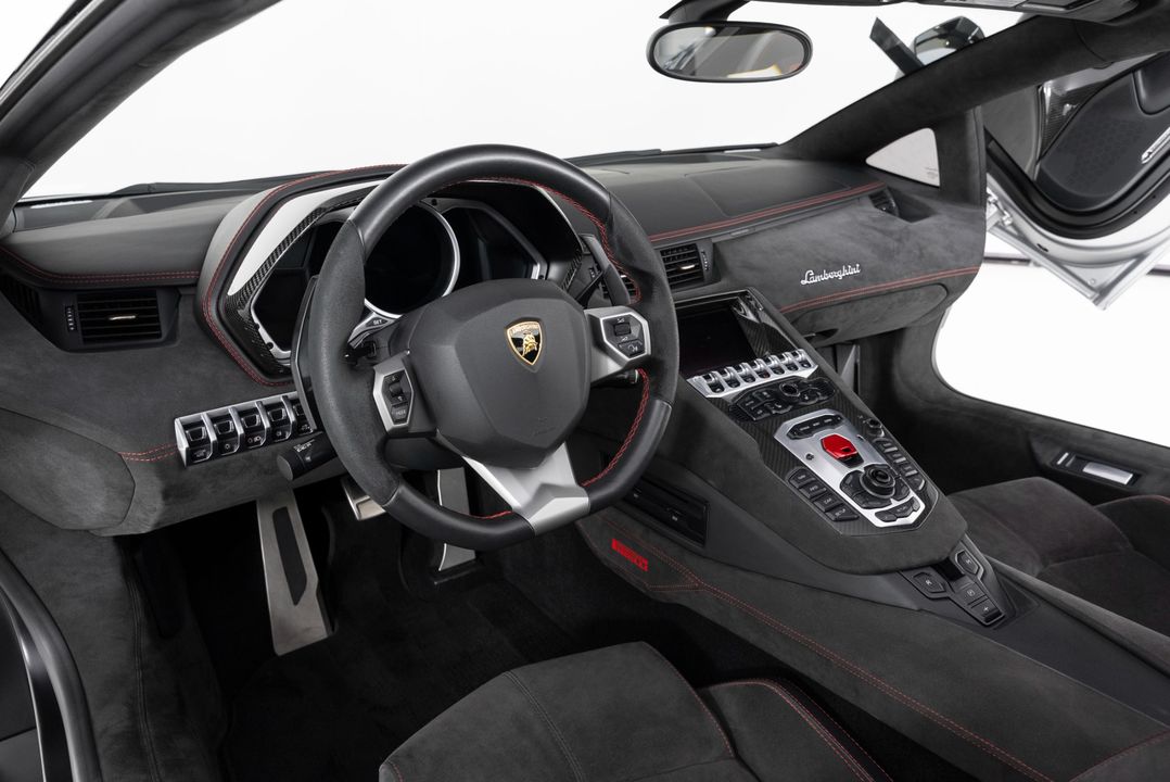 2016 Lamborghini Aventador Roadster