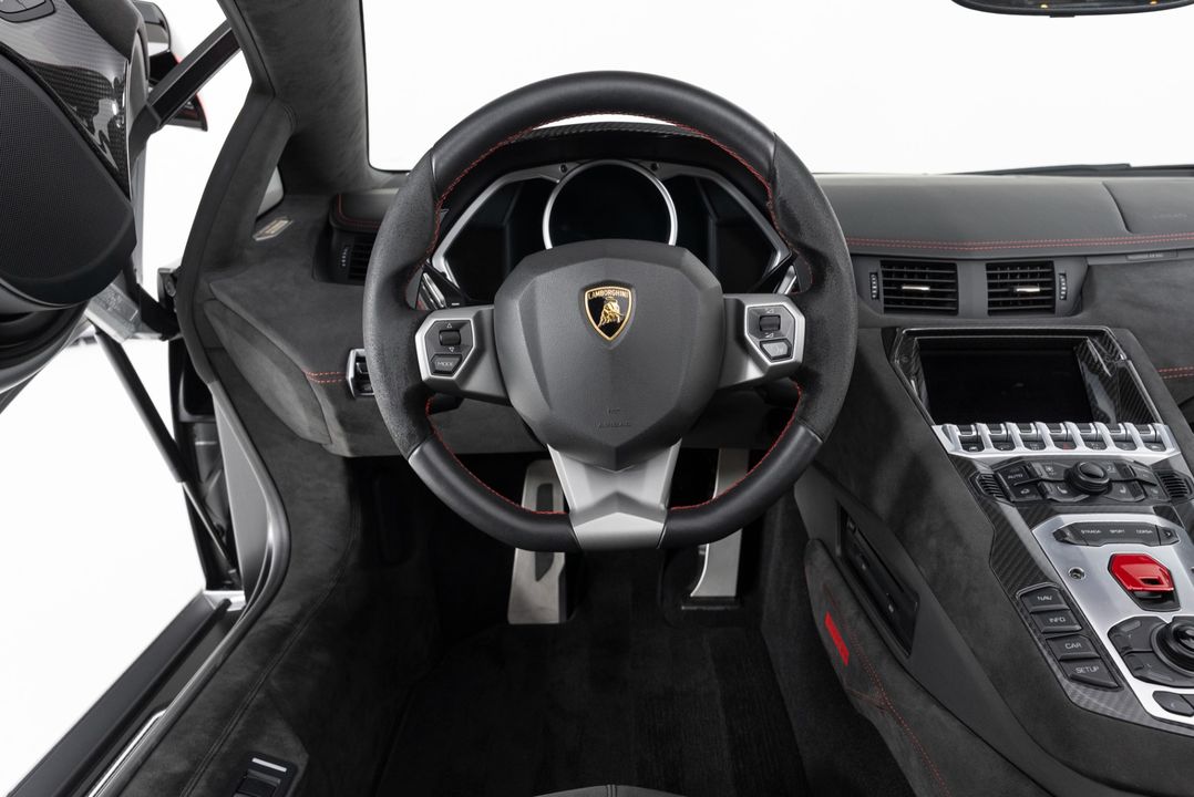 2016 Lamborghini Aventador Roadster