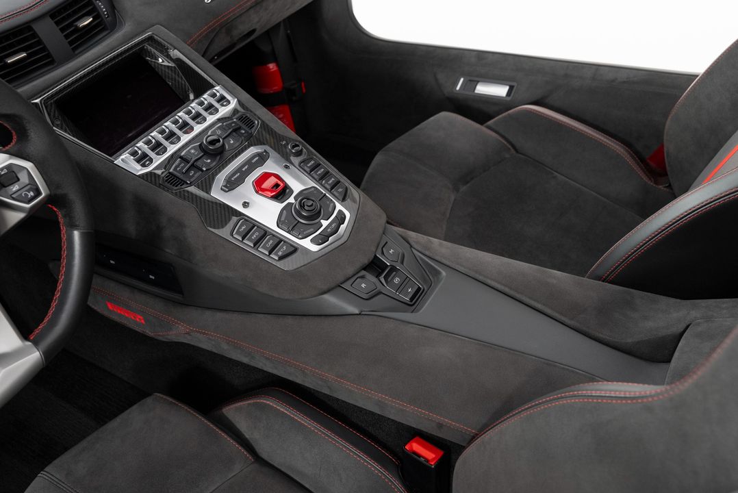 2016 Lamborghini Aventador Roadster
