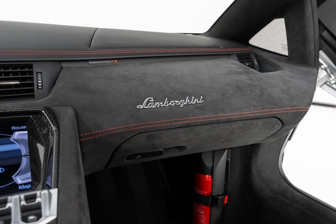 2016 Lamborghini Aventador Roadster
