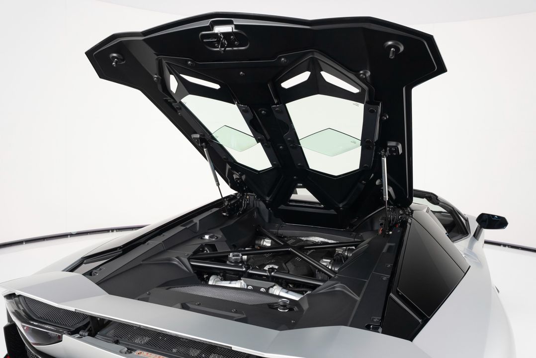 2016 Lamborghini Aventador Roadster