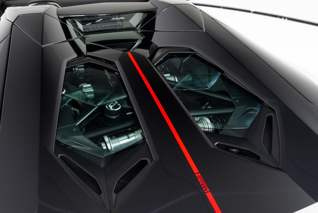 2016 Lamborghini Aventador Roadster