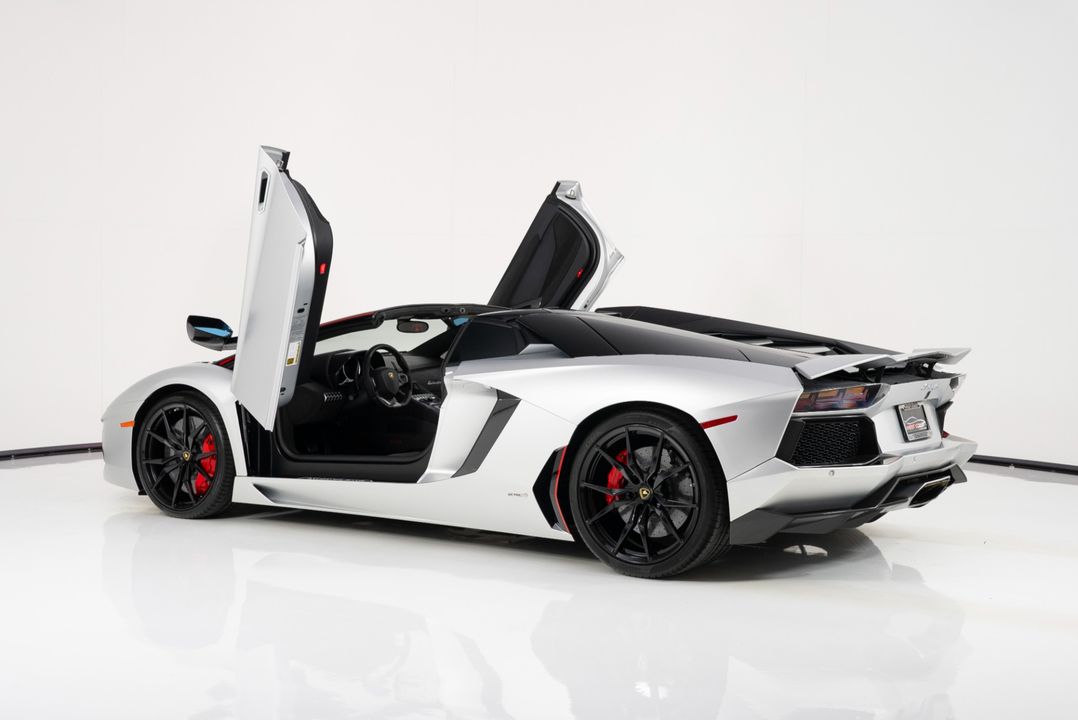 2016 Lamborghini Aventador Roadster