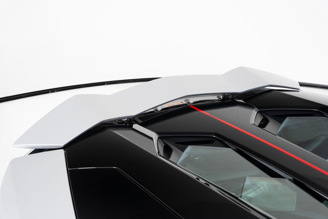 2016 Lamborghini Aventador Roadster