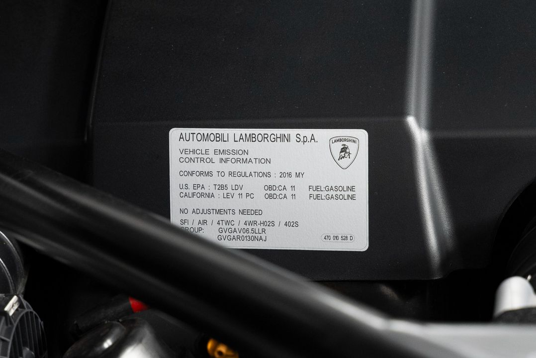 2016 Lamborghini Aventador Roadster