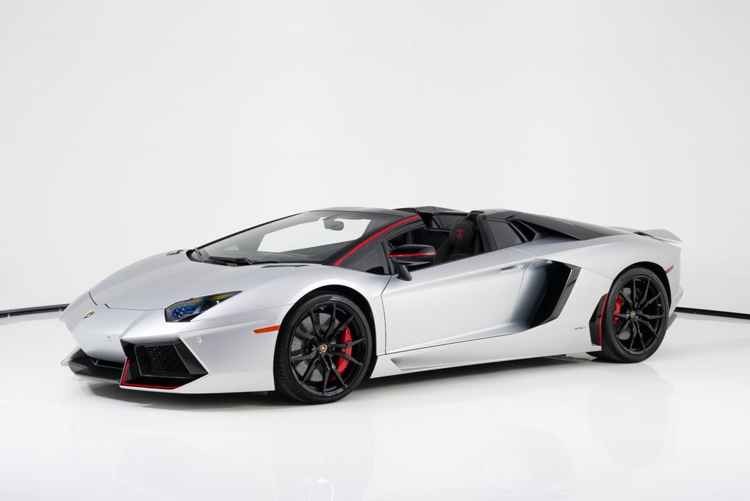 2016 Lamborghini Aventador Roadster