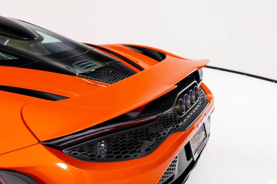 2021 McLaren 765LT