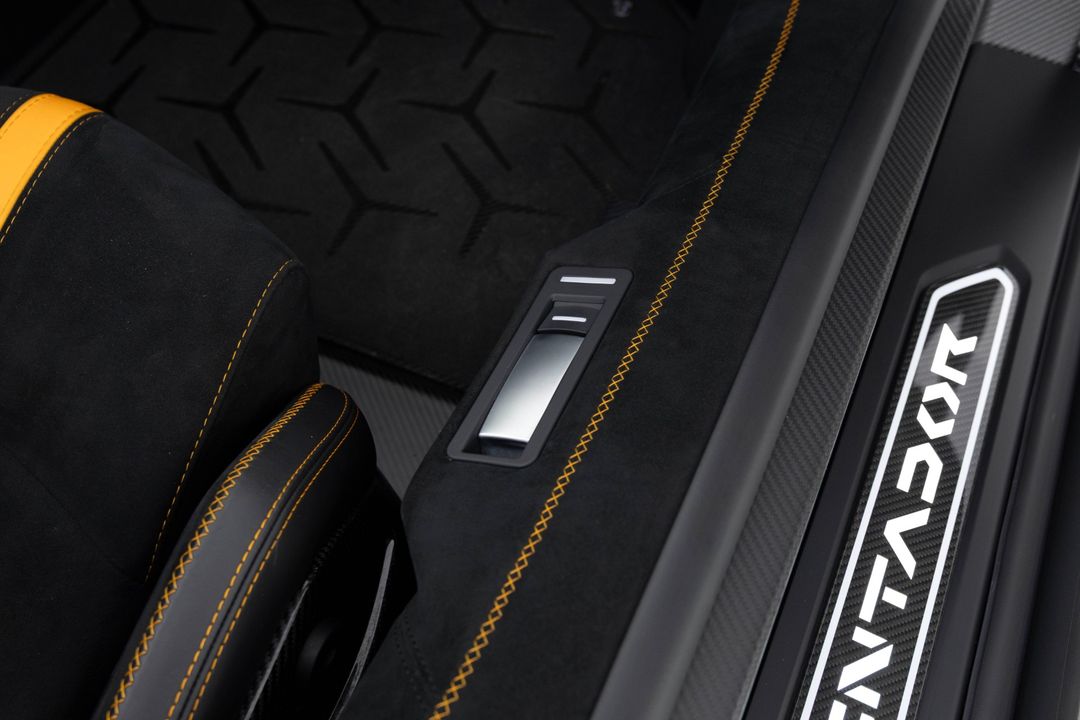 2020 Lamborghini Aventador