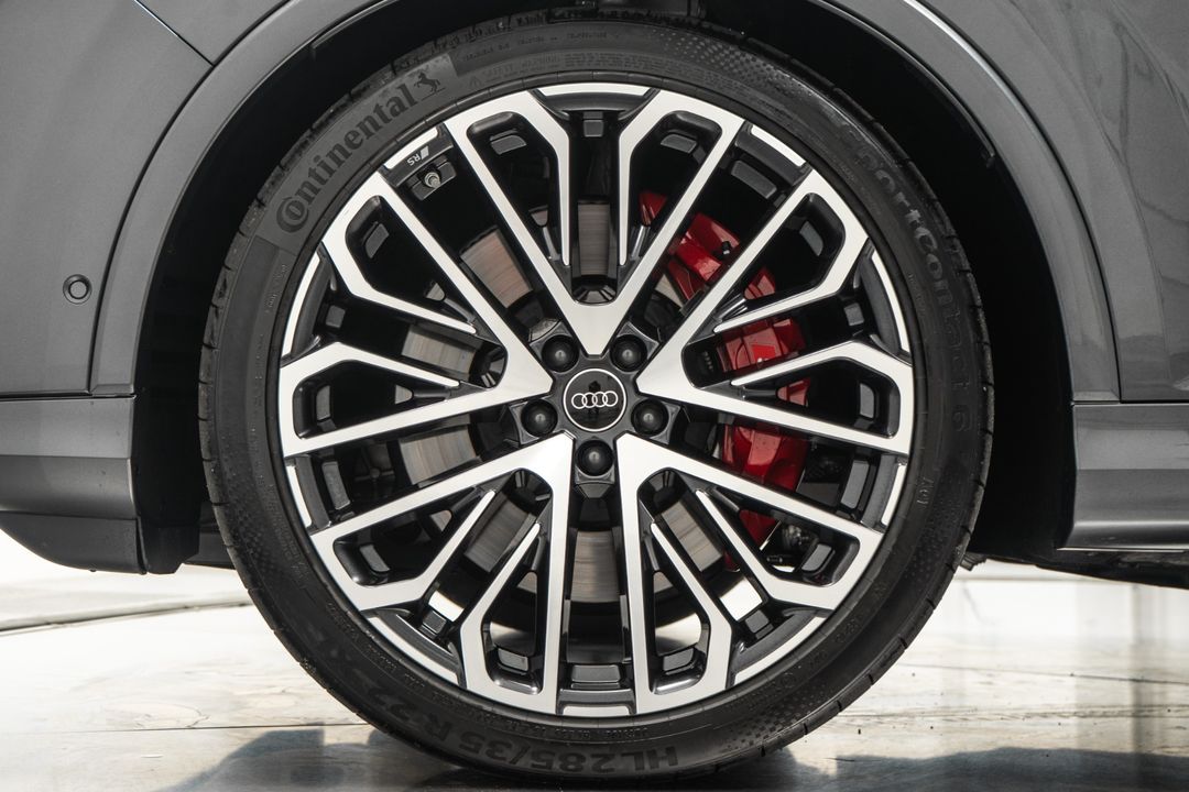 2025 Audi SQ7