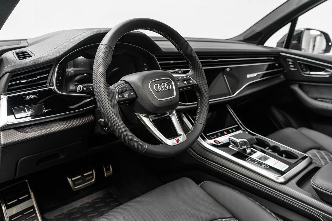 2025 Audi SQ7