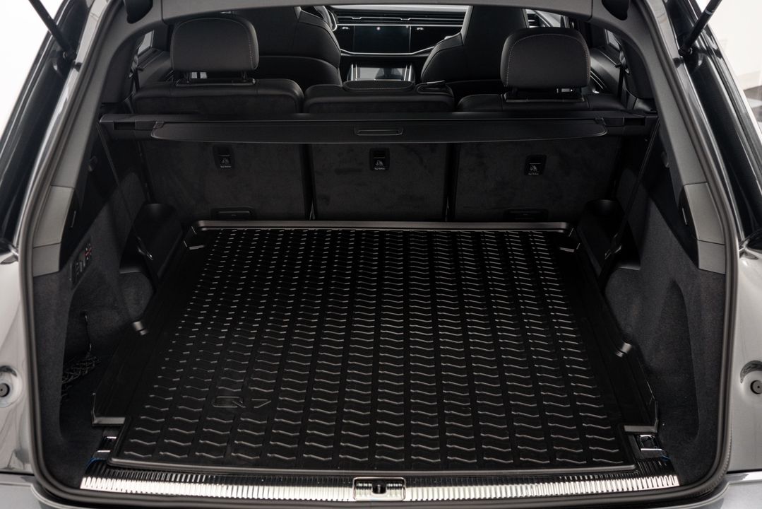 2025 Audi SQ7