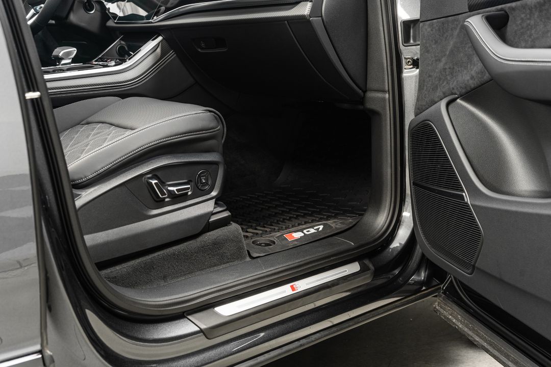 2025 Audi SQ7