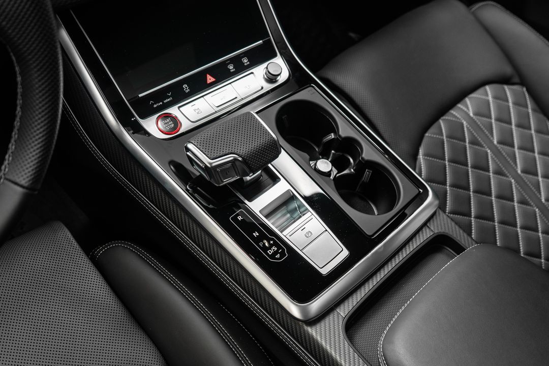 2025 Audi SQ7