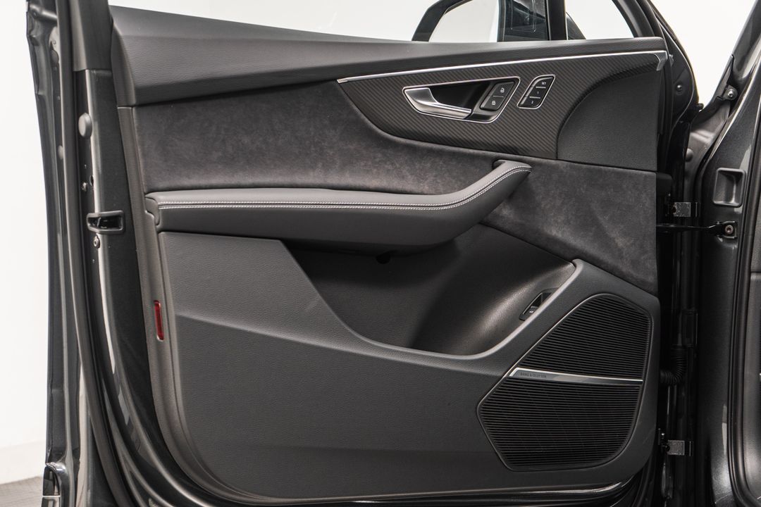 2025 Audi SQ7
