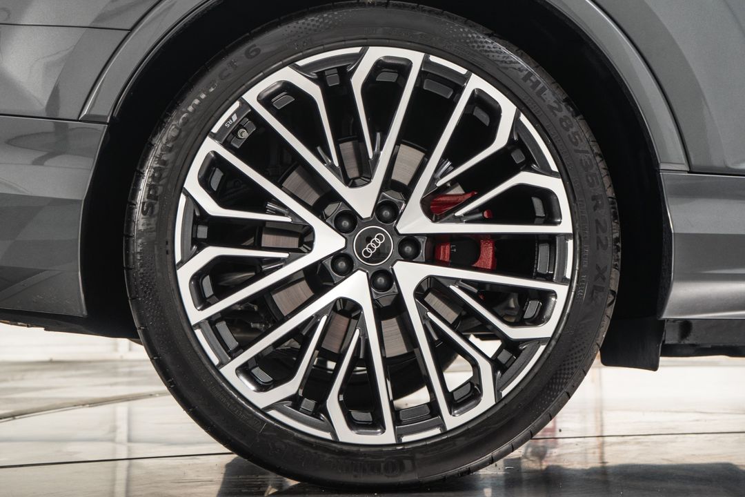 2025 Audi SQ7
