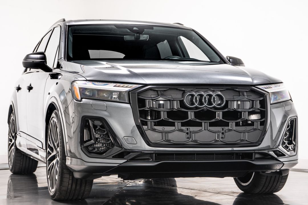 2025 Audi SQ7
