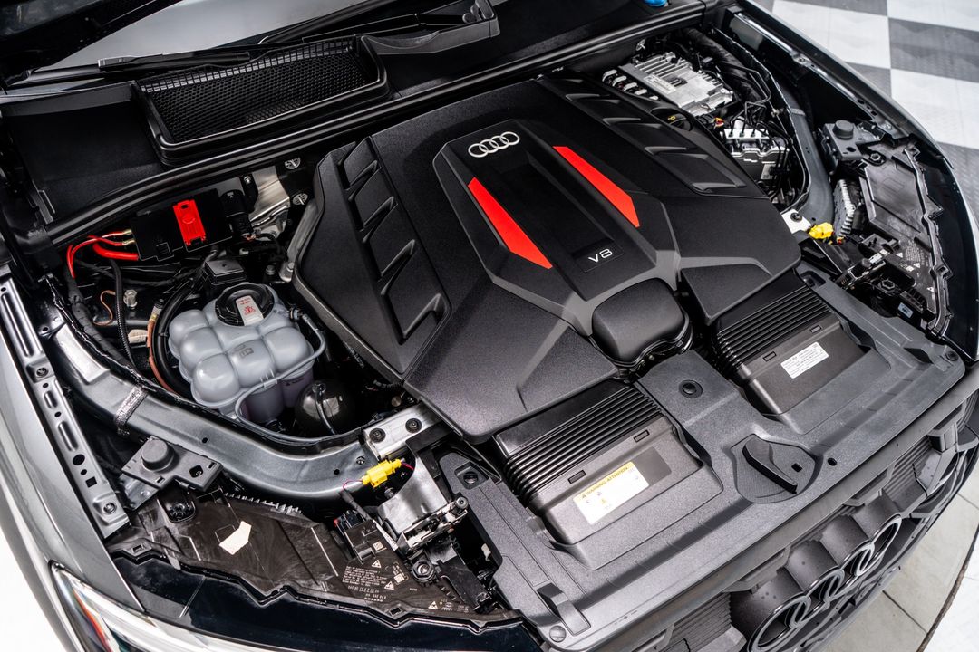 2025 Audi SQ7