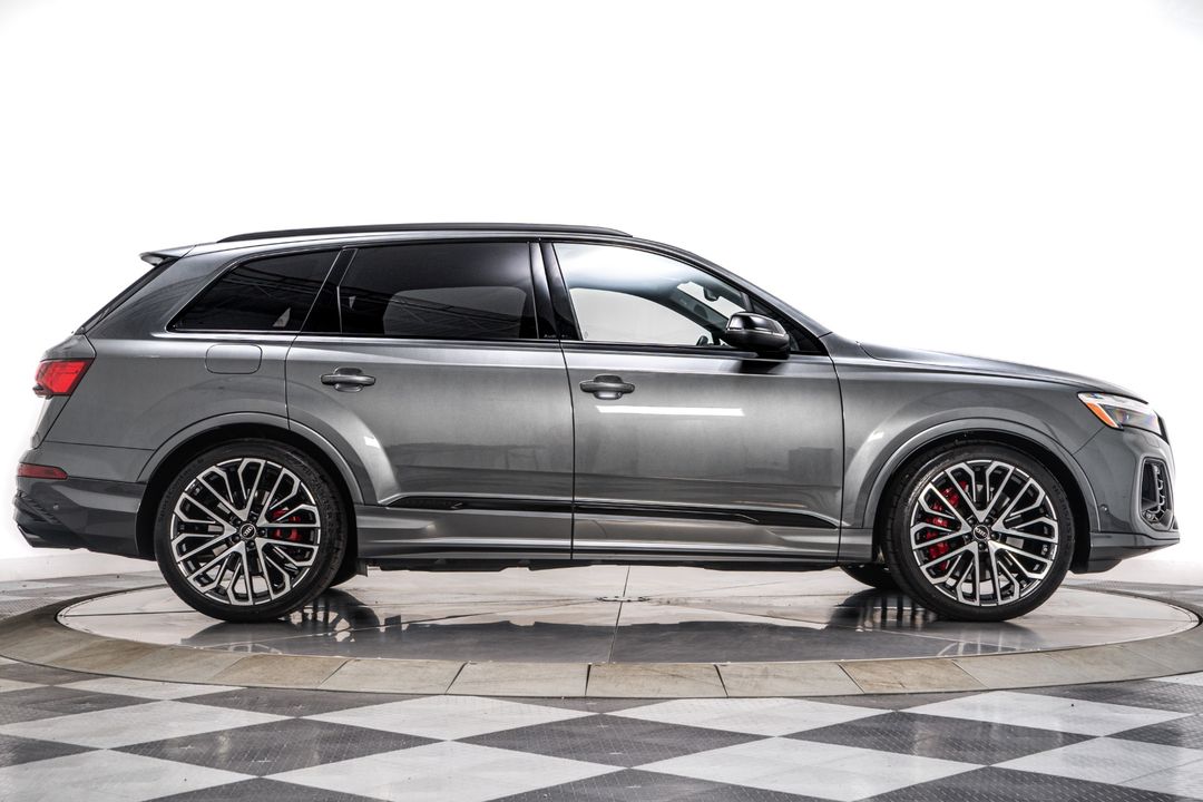 2025 Audi SQ7