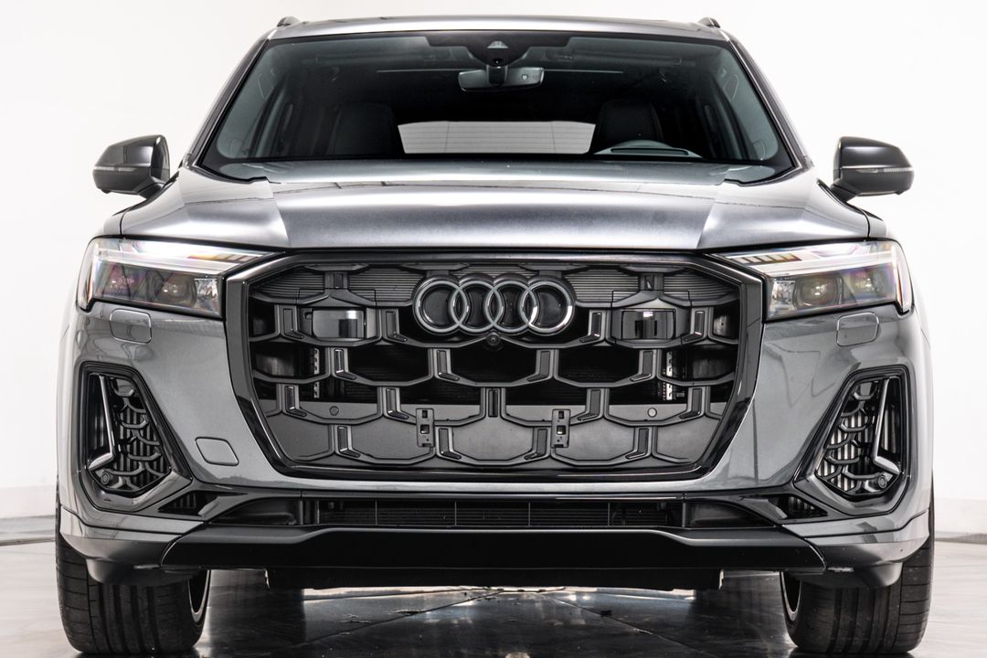 2025 Audi SQ7