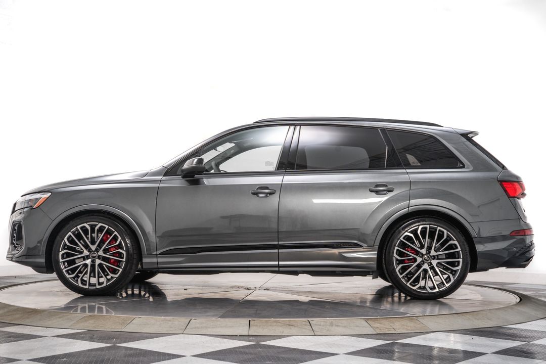 2025 Audi SQ7