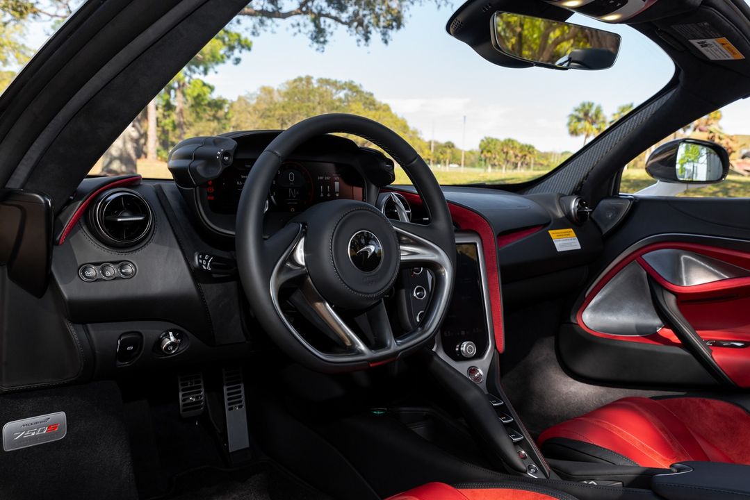 2024 McLaren 750S Spider