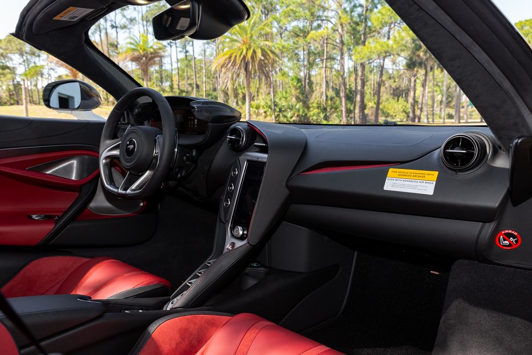 2024 McLaren 750S Spider