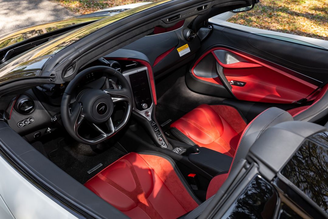 2024 McLaren 750S Spider