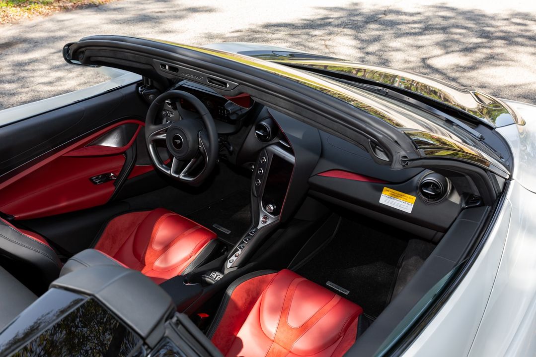 2024 McLaren 750S Spider
