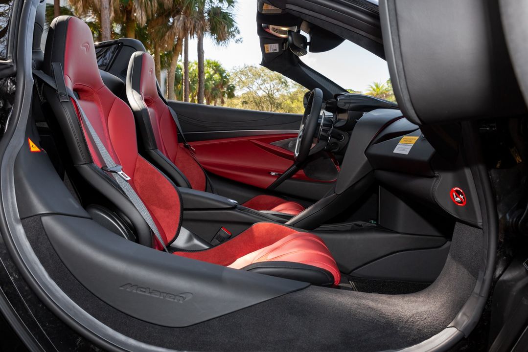 2024 McLaren 750S Spider